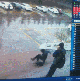 15471121d6.gif